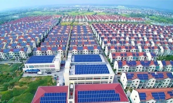 光伏發(fā)電“租房頂、免費(fèi)裝”新套路，警惕陰陽(yáng)合同，天上不會(huì)掉餡餅！